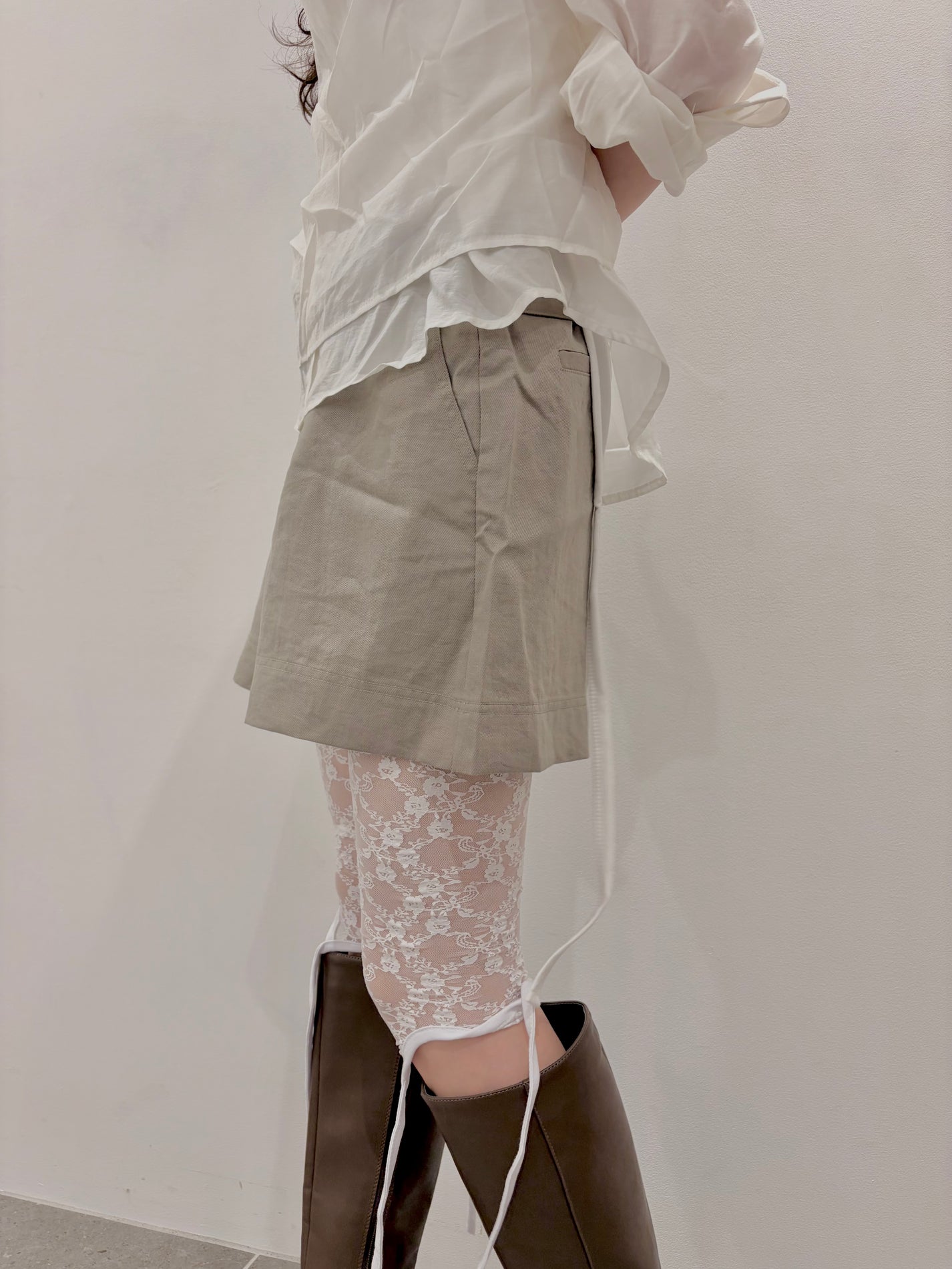 Sheer-Lace Ribon Leggings