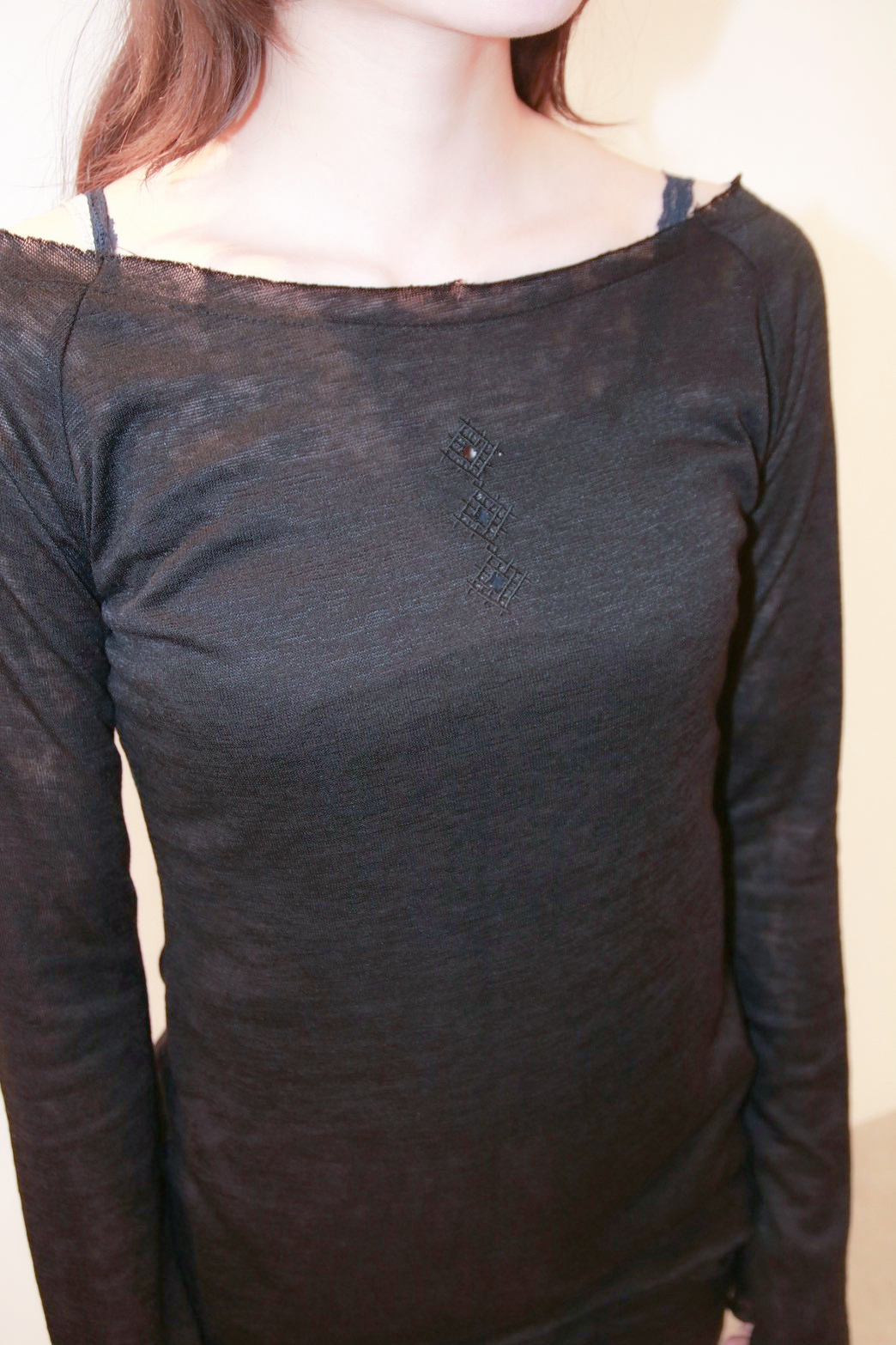 MOTH SKIN TOP